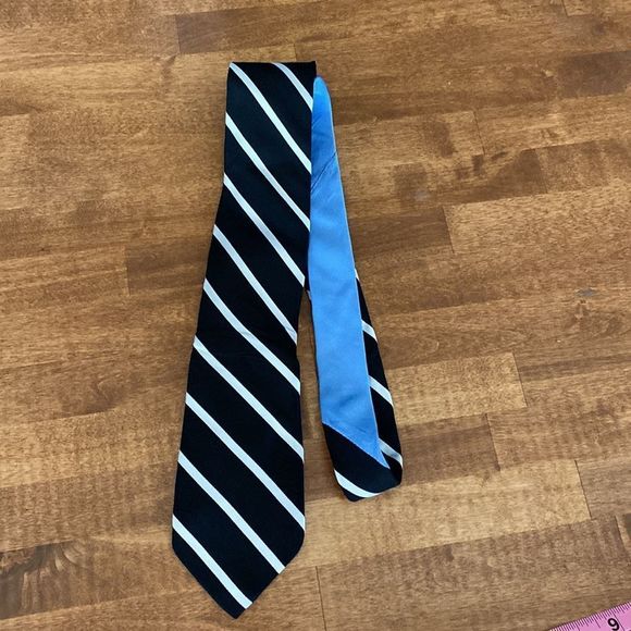 Tommy Hilfiger Black & White Striped Tie - Picture 1 of 6